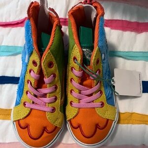 Vans X Sesame Street SK8 HI Zip Pre School Sneakers
Cookie Monster Oscar Size 8